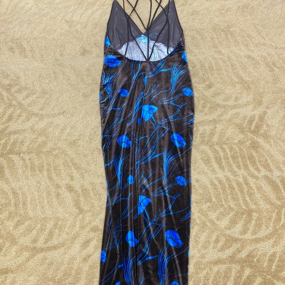 Ecote’ urban outfitters velour dress. - Picture 3 of 5